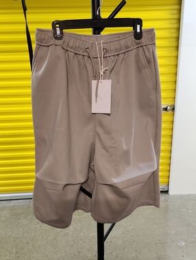 Men's Relaxed Drawstring  AELFRIC EDEN  Shorts in Taupe